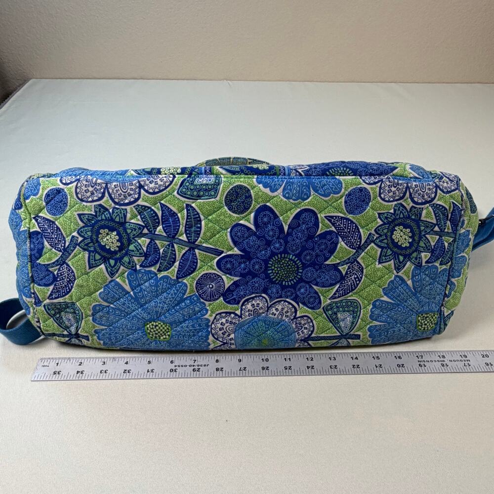 Vera Bradley Iconic Grand Weekender Travel Bag Doodle Daisy quilted pattern EUC - Picture 4 of 12